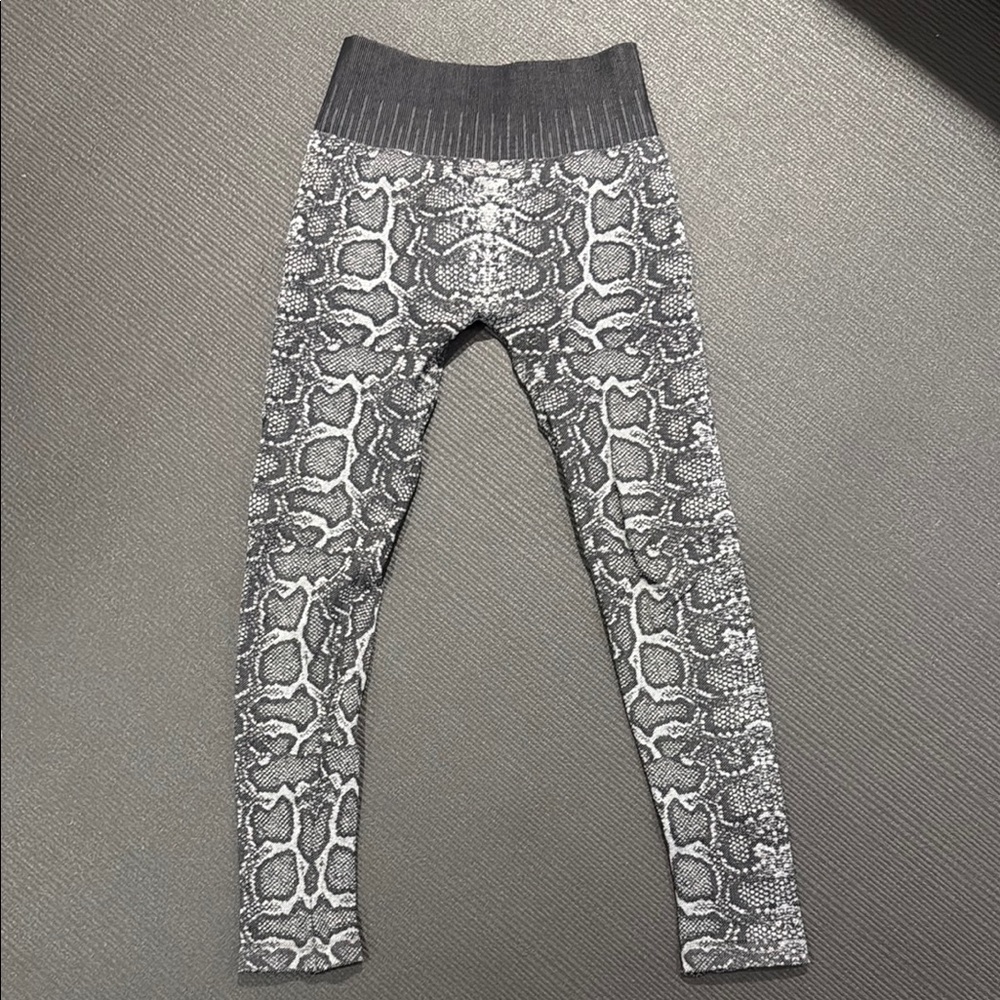 Gray Snake Print Leggings
